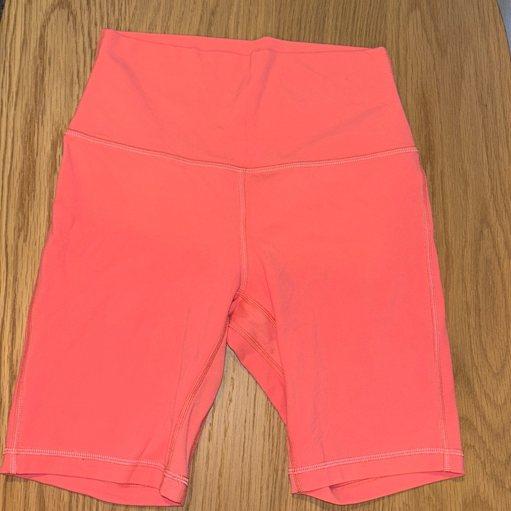 Lululemon Bike Short, size 6 in pink